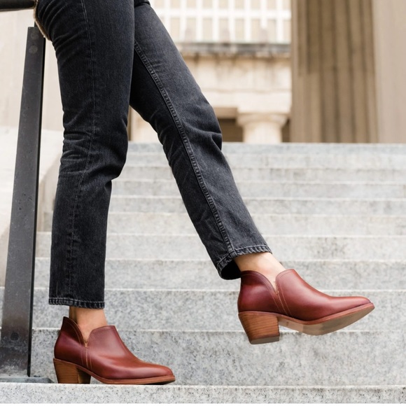 NWT Nisolo Mia Everyday Ankle Bootie in Auburn! - Picture 5 of 8